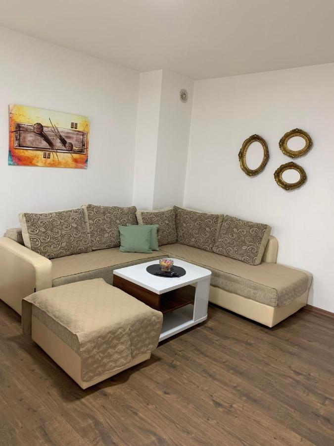 Appartamento Mar Lux Kumanovo Esterno foto