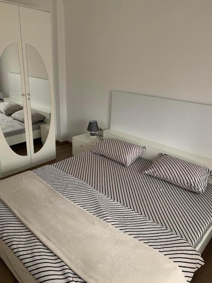 Appartamento Mar Lux Kumanovo Esterno foto