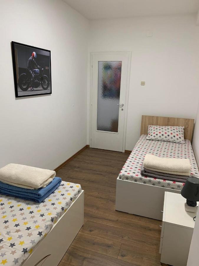 Appartamento Mar Lux Kumanovo Esterno foto